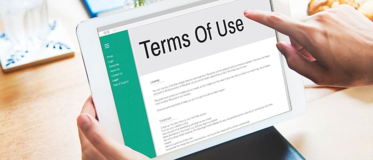 Обавеза информисања купаца и садржај комерцијалне поруке у е-трговини